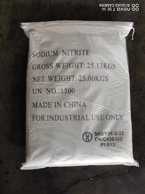 NaNO2 nitrito di sodio 27 MT / 20 GP 25 KG/ BAG Utilizzato come assistente di tintura