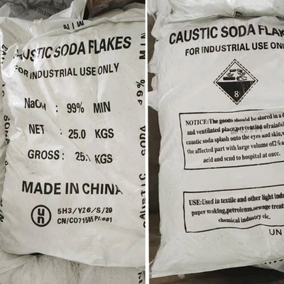 Grado industriale 25 kg/sacco Caustica soda idrossido di sodio NaOH 96%-99% per le reazioni chimiche